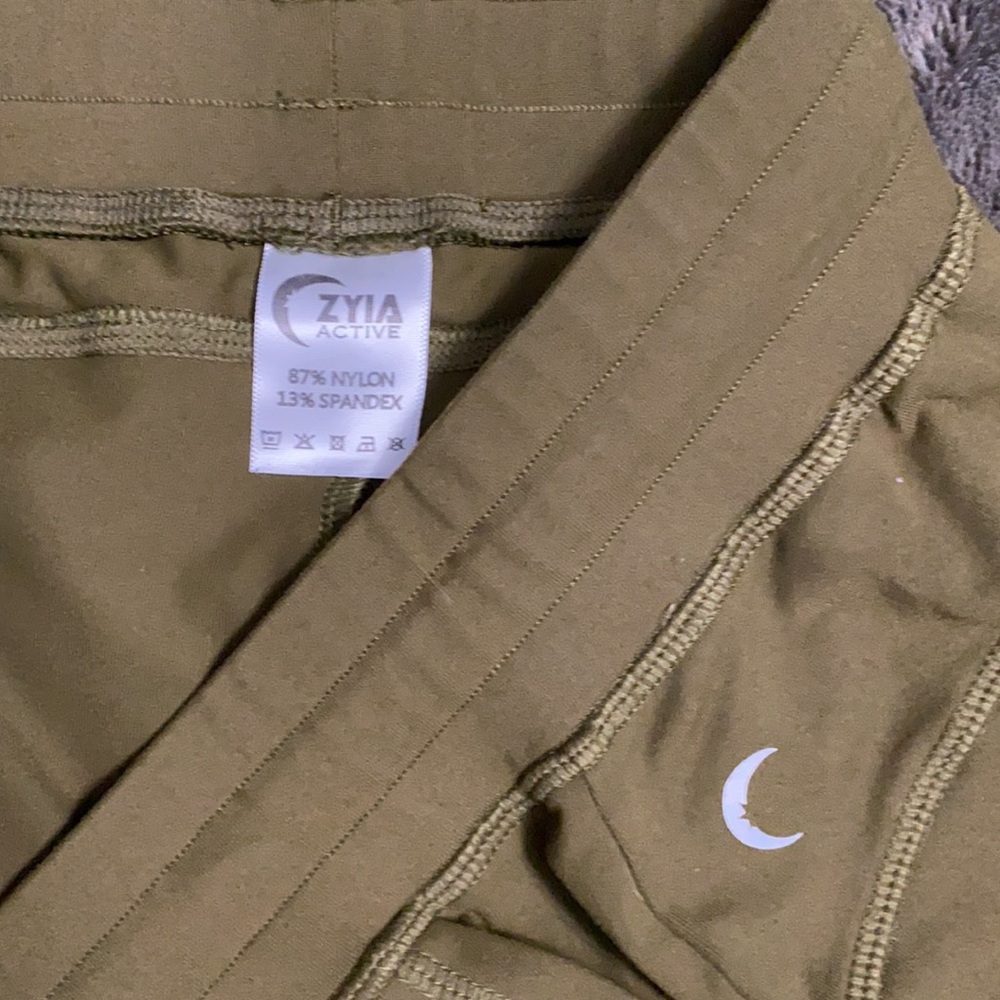 Zyia olive unwind jogger - Picture 4 of 5